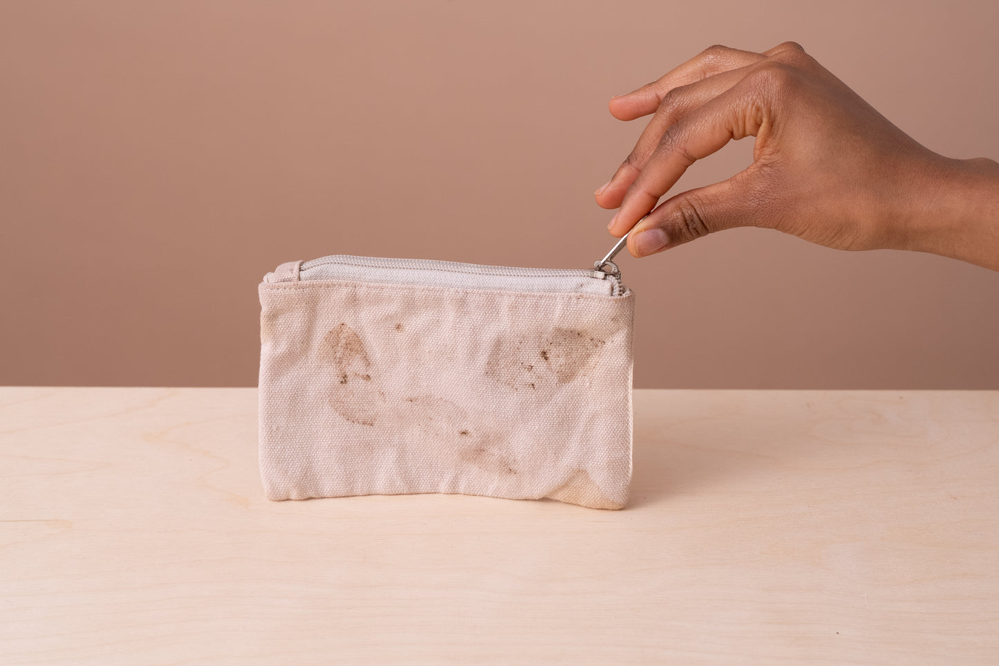 Travel pouches with zip - Linen