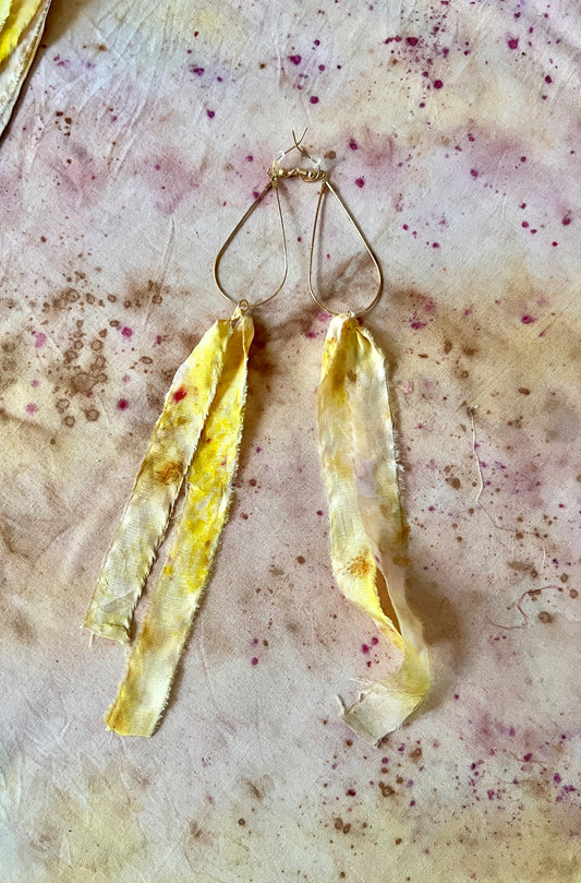Earrings naturally dyed